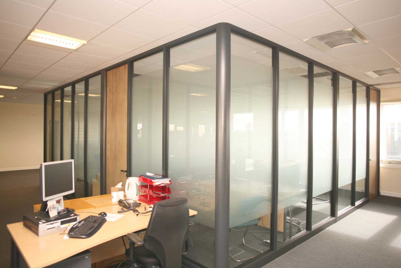 glass-partitions-office